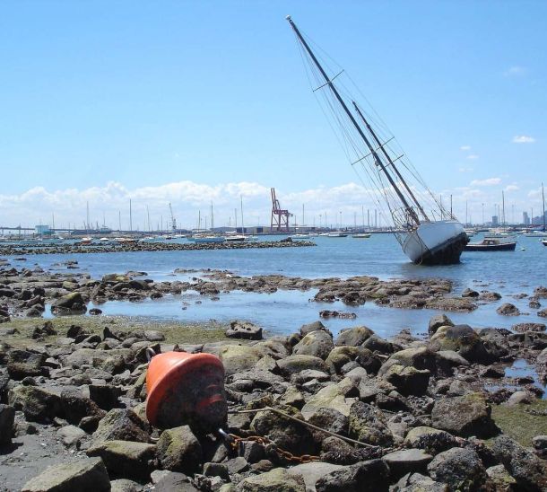 No es lo mismo defensa que reclamación en los seguros de barcos